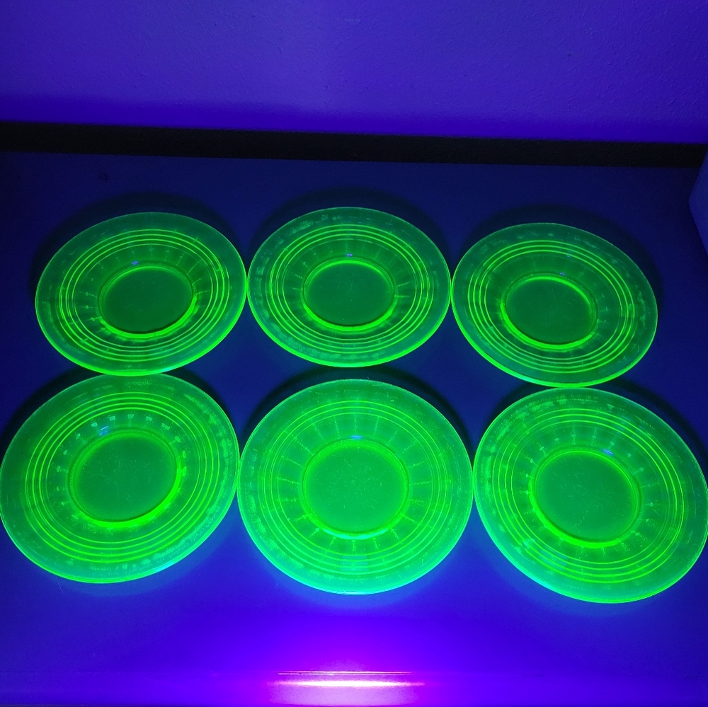 Set of Six Vintage Uranium Glass Dessert Plates